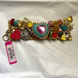 NWT Betsey Johnson Bracelet